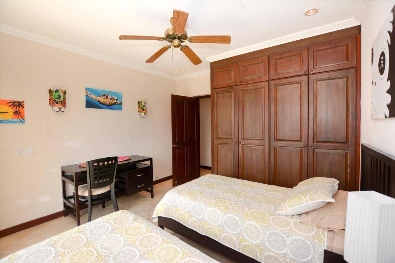 Exquisitely Decorated 5Th-Floor Aerie With Views Of Two Bays In Flamingo Vila Playa Flamingo Exterior foto
